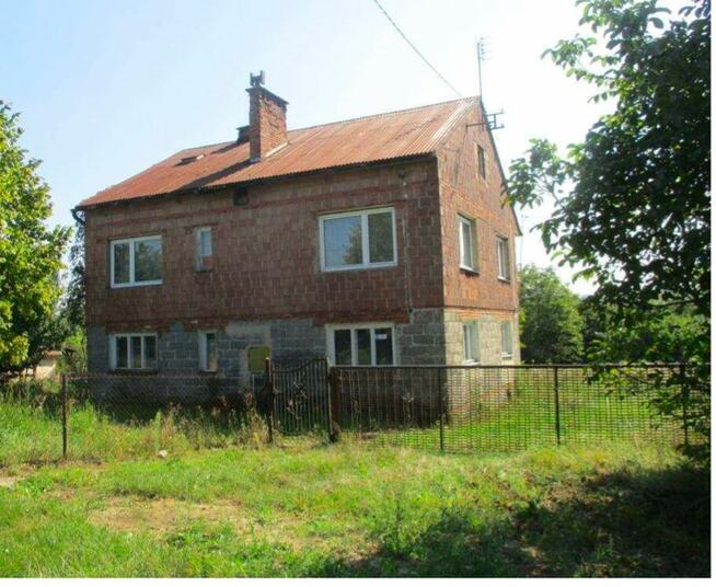 Dom jednorodzinny z potencjałem z dużą działką 30a