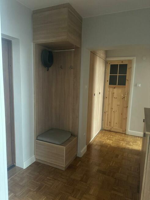 Mieszkanie w spokojnym i ładnym miejscu, w pobliżu stacji me