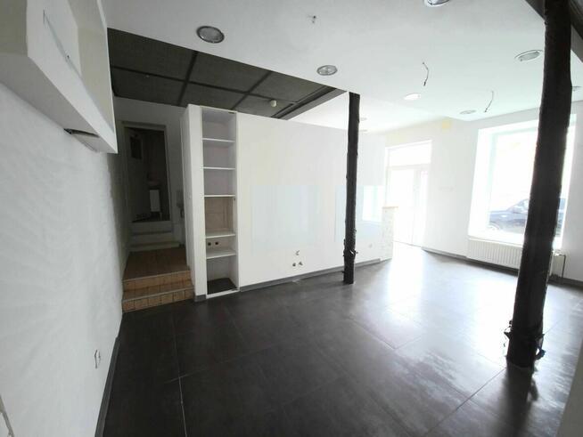 Lokal centrum Łodzi fryzjer barber kosmetyczka branża beauty