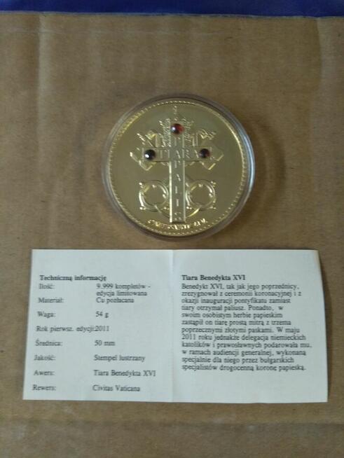 39. Korony papieskie Tiara Papal