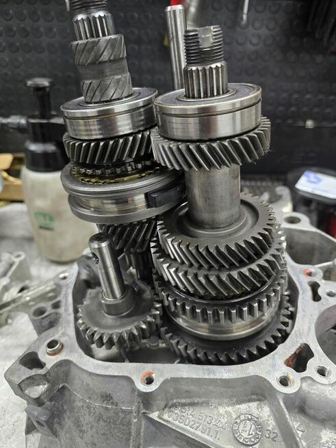 Naprawa manualnych skrzyń biegów auta osobowe i dostawcze