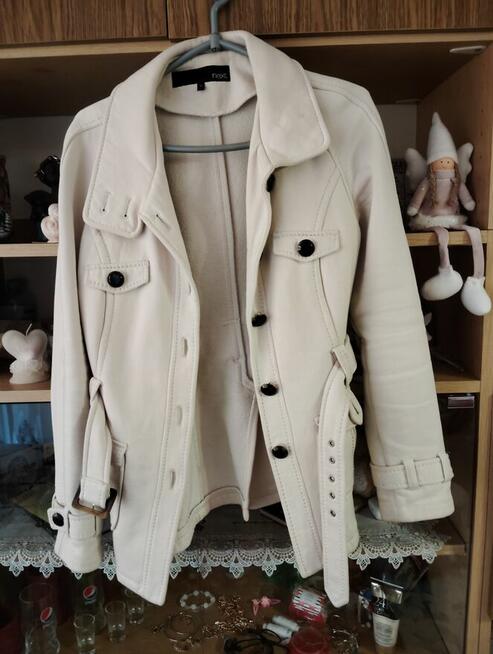 Płaszcz damski i narzutka