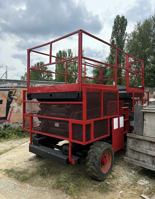 sprzedam lub zamienię podnośnik nożycowy