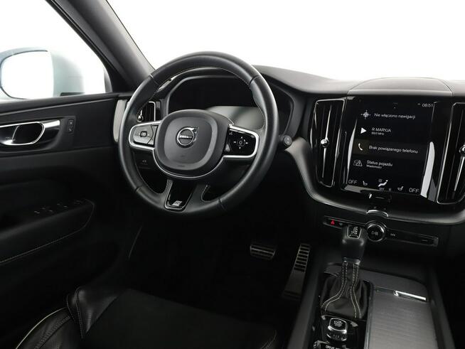 Volvo XC 60 R-design, Kamera, Navi, Podg.fotele, Aut.klima