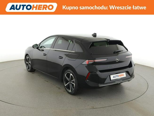 Opel Astra PHEV full LED navi virtual cocpit klima auto kamery grzane fotele