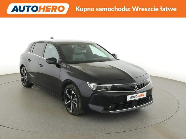 Opel Astra PHEV full LED navi virtual cocpit klima auto kamery grzane fotele