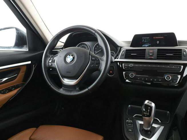 BMW 330 PHEV full LED skóra navi czujniki parkowania klima auto