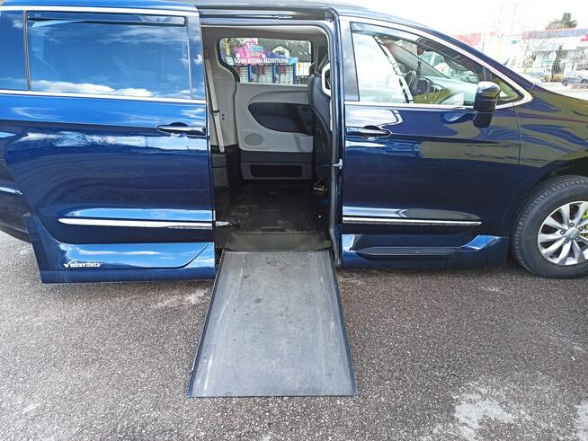 Chrysler Pacifica dla niepełnosprawnych, PNEUMATYKA, winda, GAZ