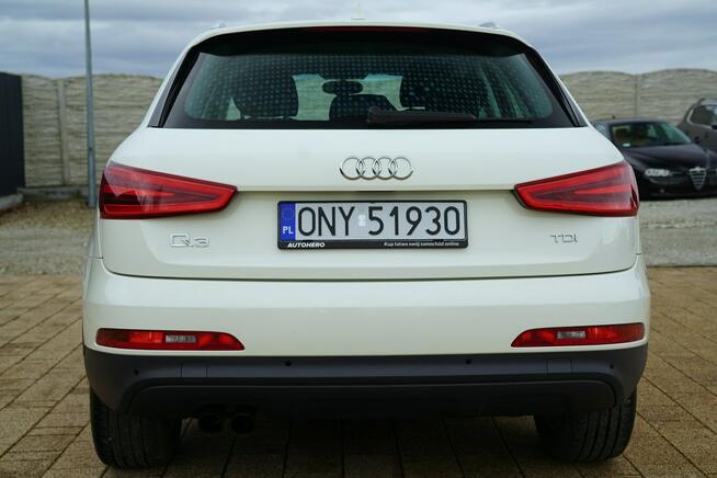 Audi Q3 BIXENON -LED parktonik NAWI alusy 17 pelna elek. klimatronik hak el.
