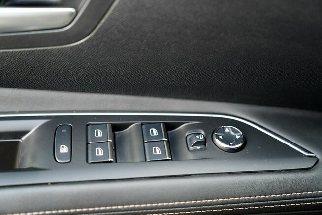 Peugeot 3008 GT ful led skóra masaze ACC kamery blis sam parkuje webasto 4x4 MAX OP