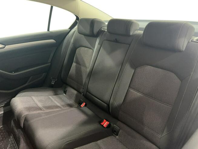 Volkswagen Passat 1.8 TSI DSG Solon PL