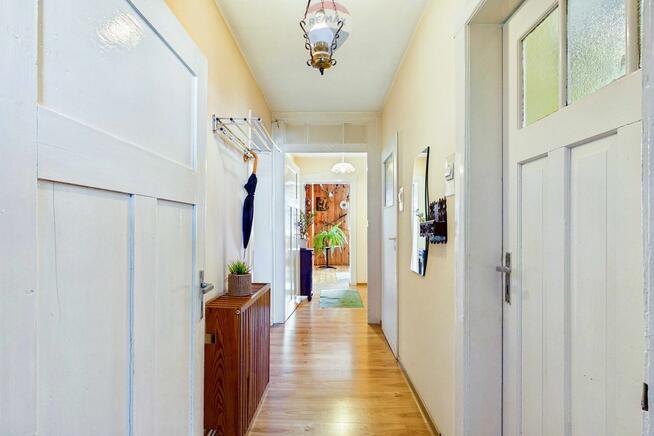 Na sprzedaż mieszkanie (5 pokoi!) + ogródek