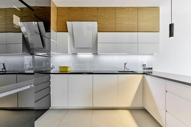 2 pokoje, 57m² , Osiedle Saska, 2 Garaże, Komórka