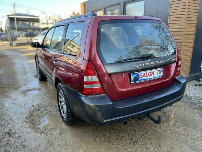 Subaru Forester 2.0 4x4 Automat Klima El szyby Lusterka Isofix Stan BDB BEZ KOROZJI