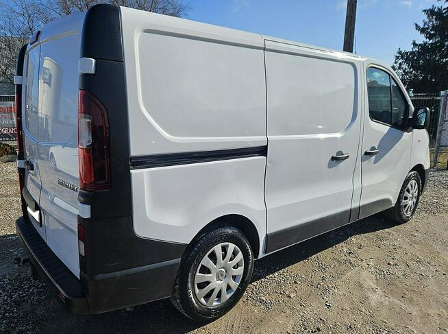 Renault Trafic lift