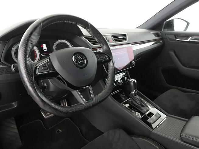 Škoda Superb automat 4x4 acantara bi-xenon PDC ACC grzane fotele navi bluetooth