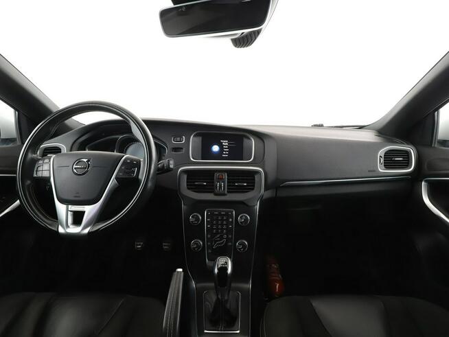 Volvo V40 R-line full LED klima auto navi grzane fotele czujniki parkowania