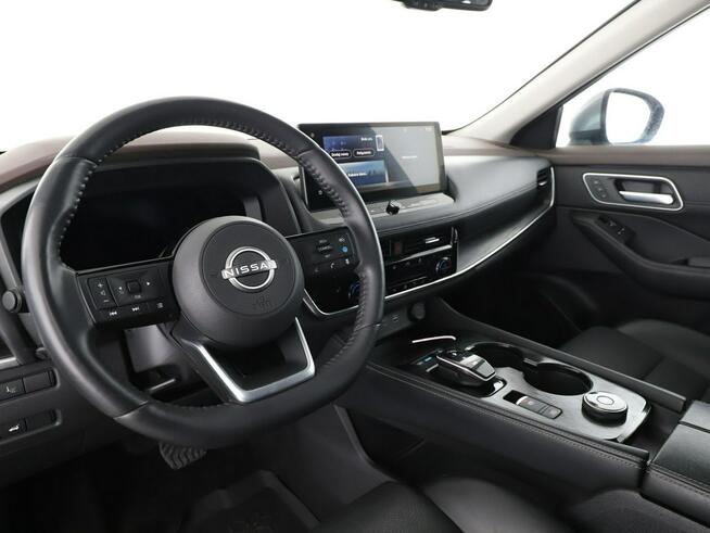 Nissan X-Trail HEV 4x4 automat full LED navi virtual cocpit kamery skóra