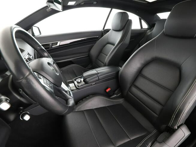 Mercedes E 250 FV23% automat skóra navi grzane fotele panorama PDC LED HarmanKardon