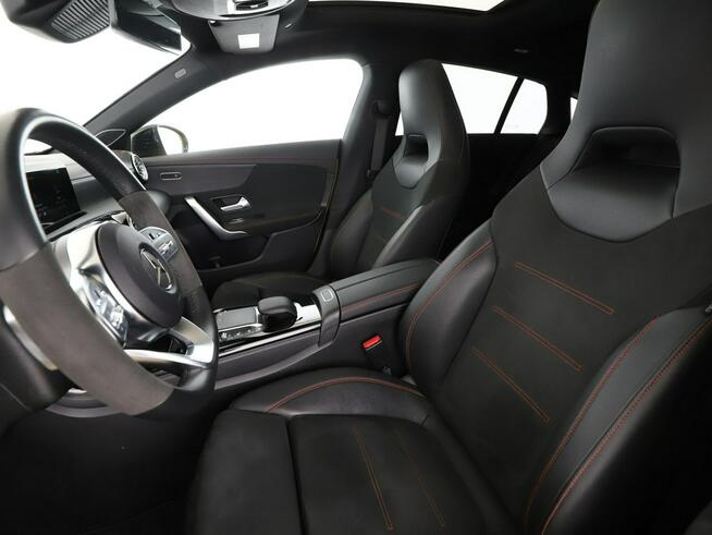 Mercedes CLA 250 PHEV Multibeam LED skóra/alcantara kamery grzane fotele