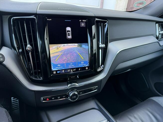 Volvo XC 60 2.0d B4 197KM 114tys.km AWD R-Design Dark Bezwypadkowy Facelift