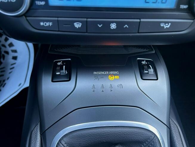 Toyota Avensis Panorama*NAVI*Kamera*Cofania*Grzane*Fotele*Serwis*ASO*Zarejestrowana