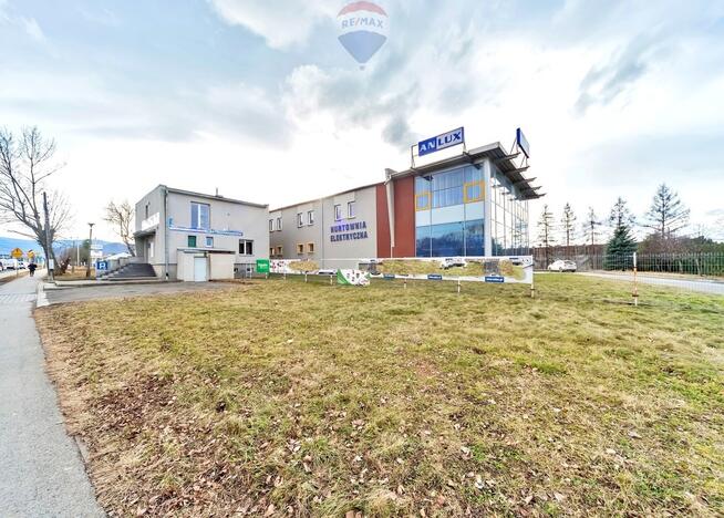 Kompleks handlowo - biurowy i magazynowy