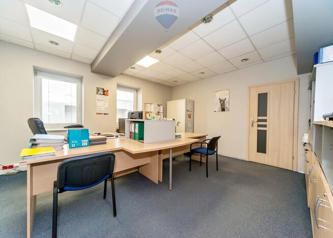 Wjazd z DK-HANDEL-BIURA-USŁUGI -TIR