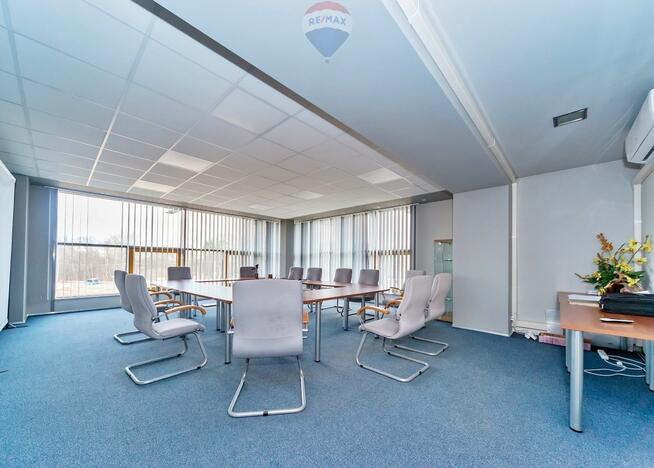 Wjazd z DK-HANDEL-BIURA-USŁUGI -TIR