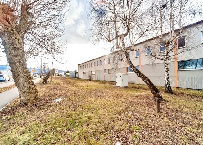 Wjazd z DK, magazyn, biura, TIR, S1-800m