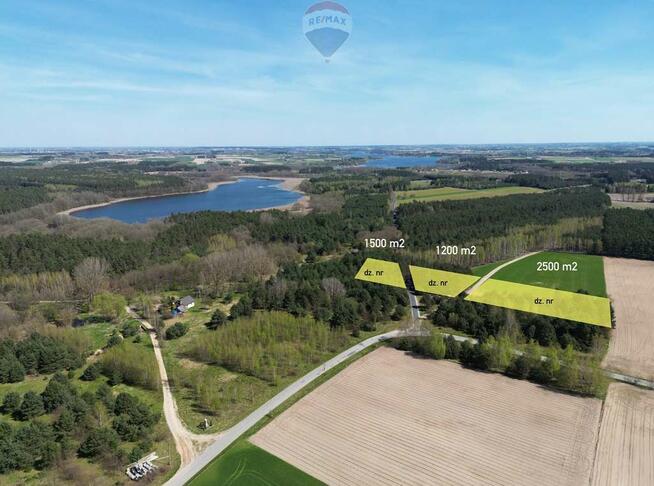 Działka z warunkami zabudowy niedaleko jeziora.