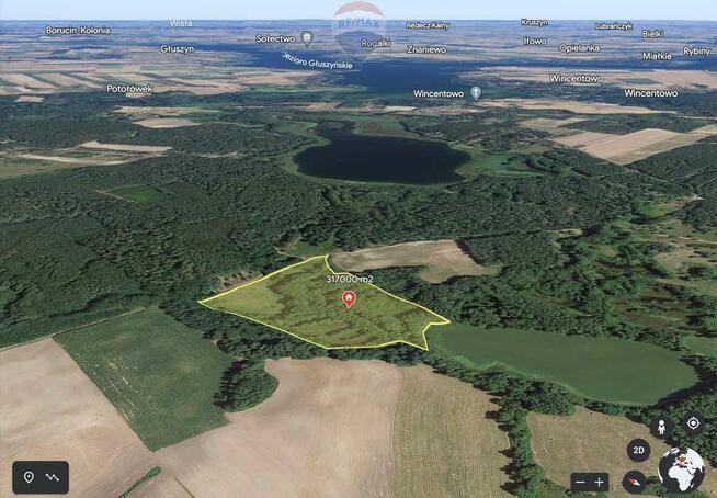 Działka z linią brzegową jeziora.