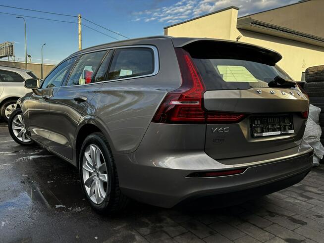 Volvo V60 Momentum 2.0D 150km SKÓRA full led NAVI kamera 2021 FV23%