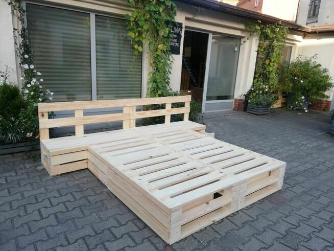 Promocja łóżko drewniane na wzór palet z szufladami