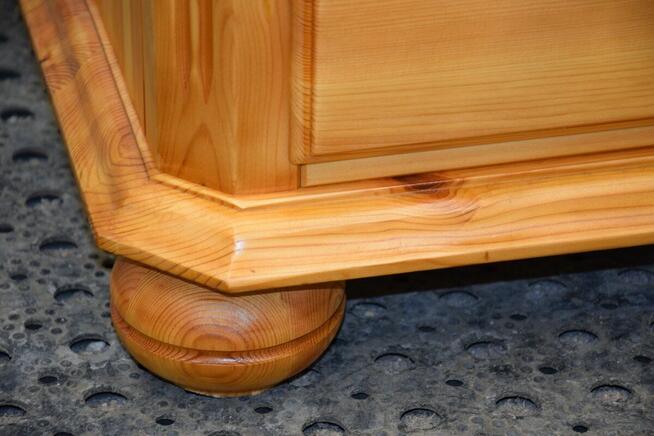 komoda z szufladami z drewna sosnowego - jak nowa