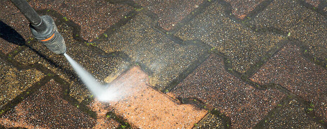 Mycie elewacji i dachów, oraz wszelkie prace wysokościowe..