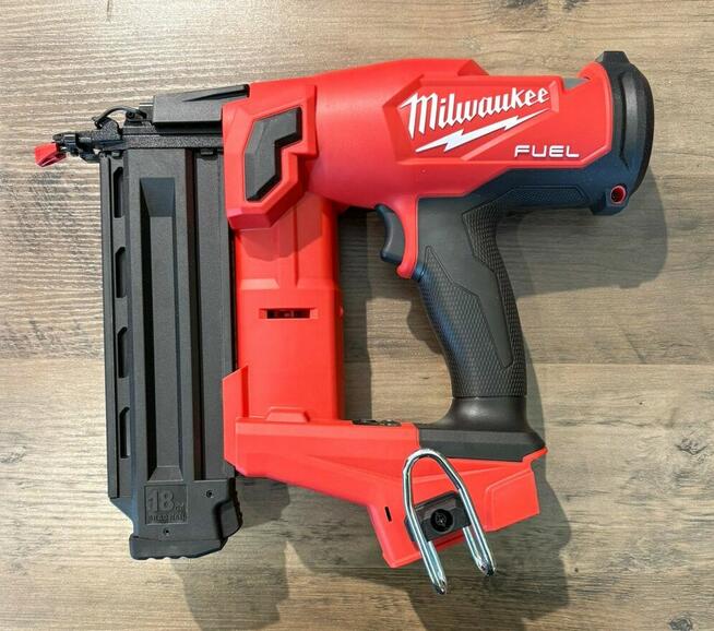 Milwaukee M18 FUEL 2746-20 (FN18GS) 18V Sztyciarka 18GA