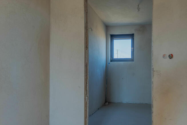 Dom w budowie. Stan surowy, zamknięty - Święciec, gm. Kramsk