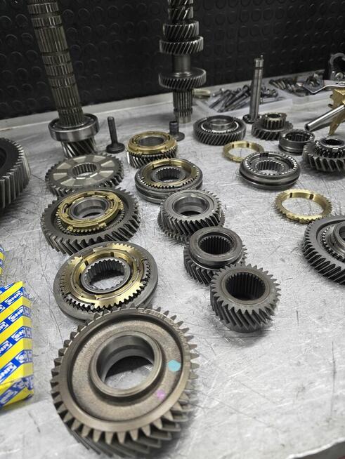 Naprawa manualnych skrzyń biegów auta osobowe i dostawcze