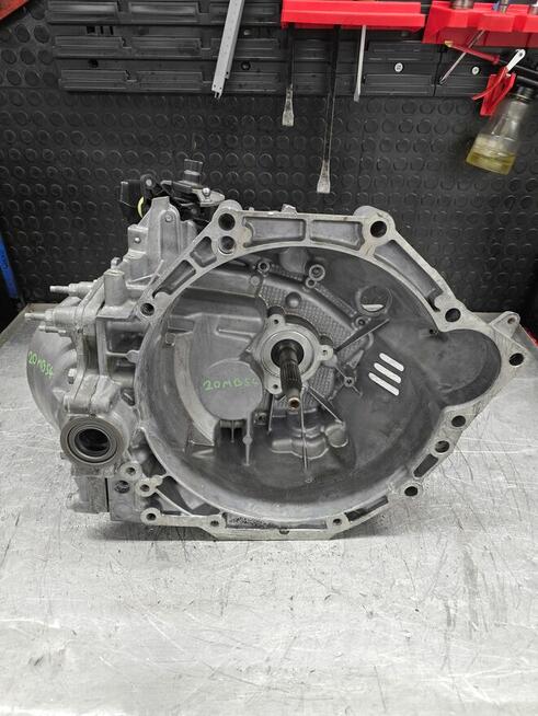 Naprawa manualnych skrzyń biegów auta osobowe i dostawcze