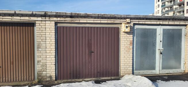 Garaz na Mokotowie z monitoringiem