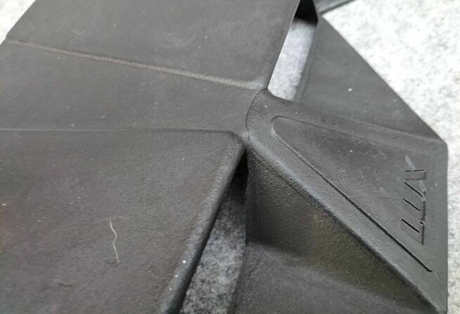 POLONEZ Borewicz wloty powietrza LUX na maskę