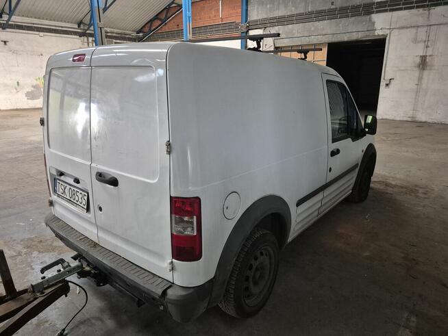 Opel Zafira, Ford Transit Connect, przyczepy lekkie - 3 szt.