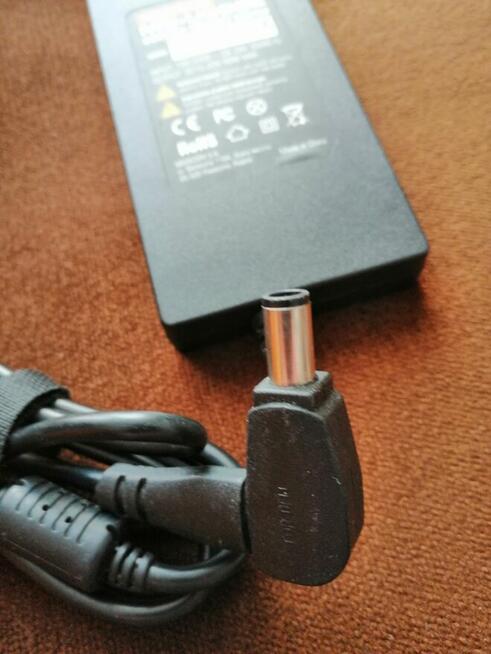 ŁADOWARKA-ZASILACZ MODECOM DO DELLA 90W