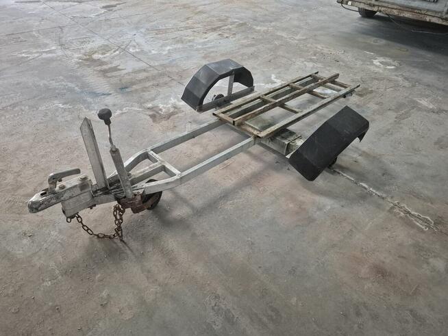 Opel Zafira, Ford Transit Connect, przyczepy lekkie - 3 szt.