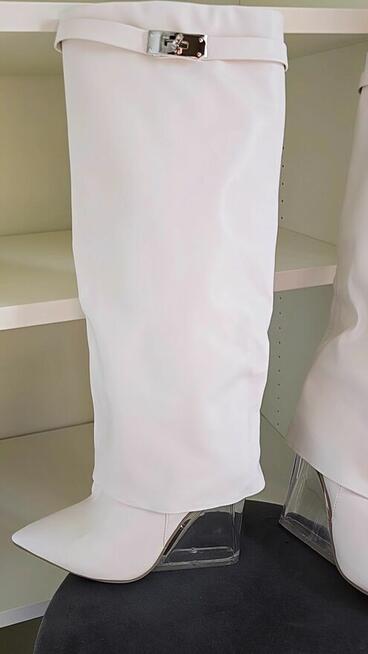 Sprzedam piekny zestaw 10 par butów