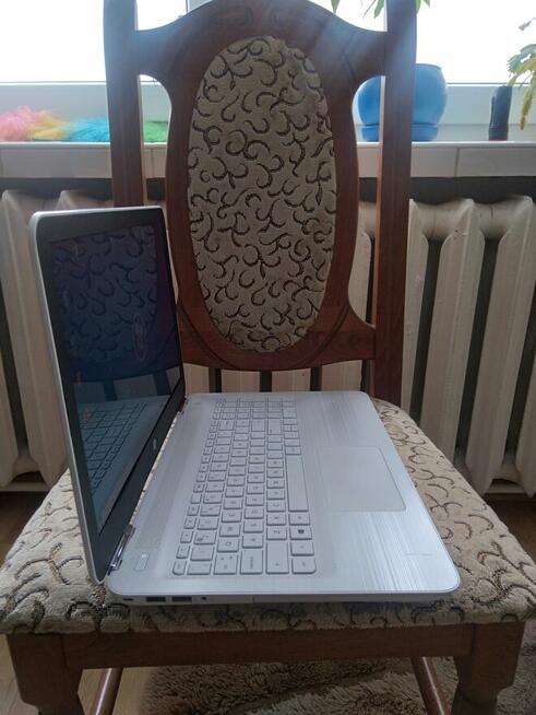 HP Pavilion 15 | Intel I7-7500U | 512GB | 8GB | Bat. 5 godz.