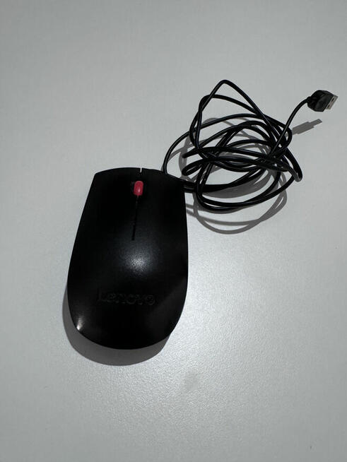 Syndyk sprzeda używany sprzęt komputerowy