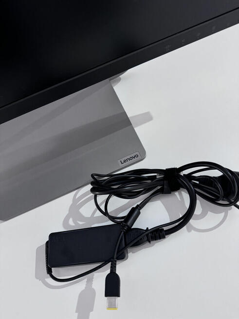 Syndyk sprzeda używany sprzęt komputerowy