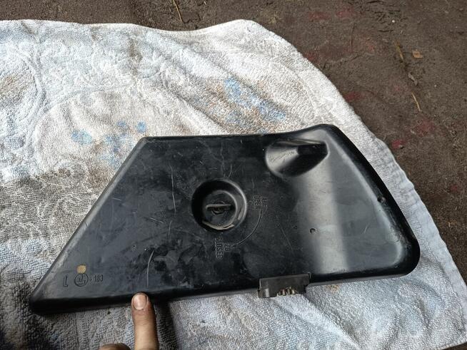 Sprzedam lampę tylna do w124